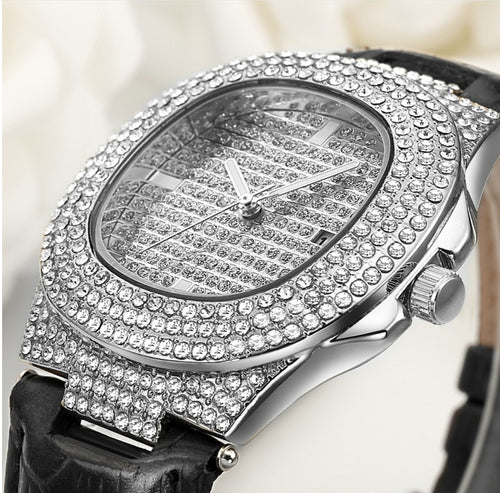 "Luxury Quartz Diamond Watch – Elegant Belt Strap Timepiece for Men & Women